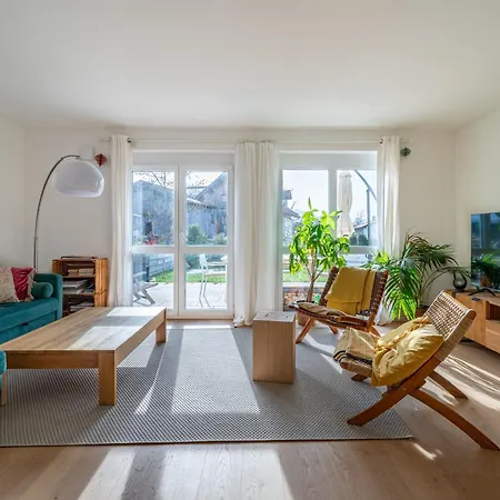 Daire Liboria: Stylisches Haus; Sauna ; 4min Zum Seehausen am Staffelsee