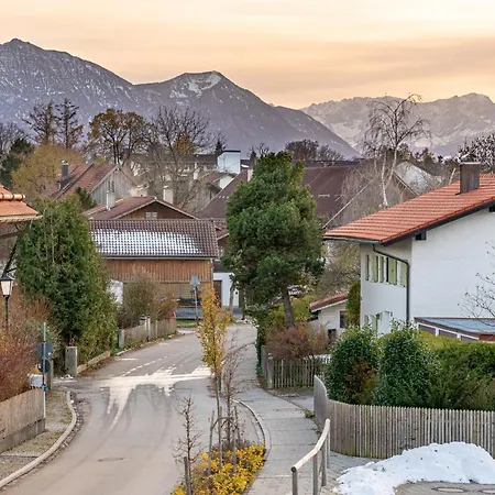 Daire Liboria: Stylisches Haus; Sauna ; 4min Zum Seehausen am Staffelsee